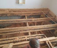 Renoverar från golv till tak